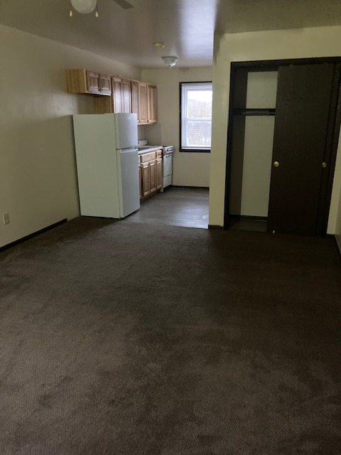 228 Eastwood Dr - Photo 2 of 5