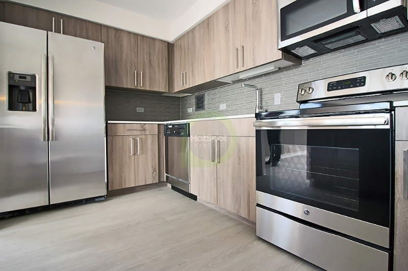 904 S Ashland Ave - Photo 2 of 9