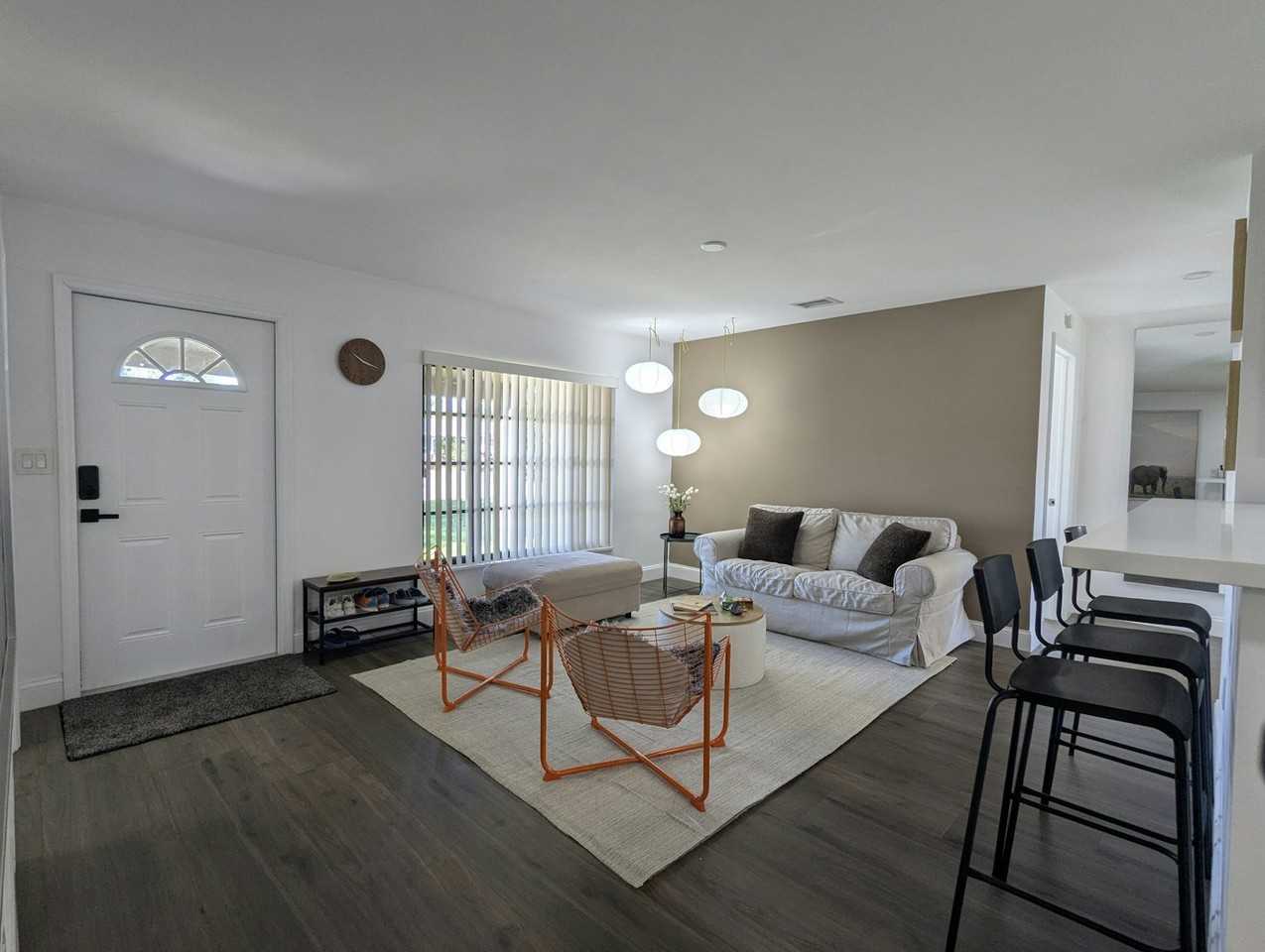 6750 Harding St, Unit Room 1 - Photo 7 of 8