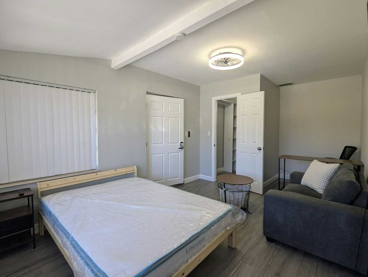 6750 Harding St, Unit Room 2 - Photo 4 of 8