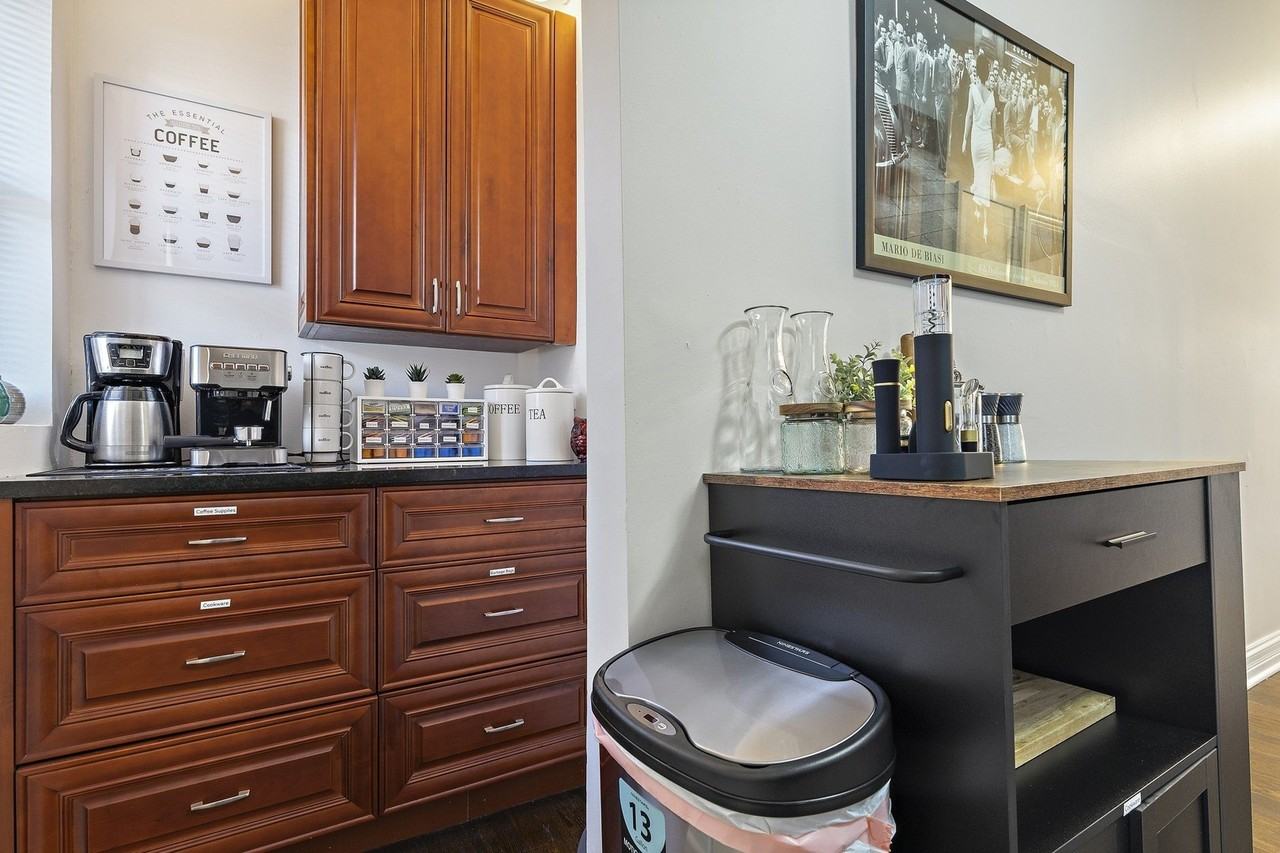 6145 S Eberhart Ave #1 - Photo 6 of 24