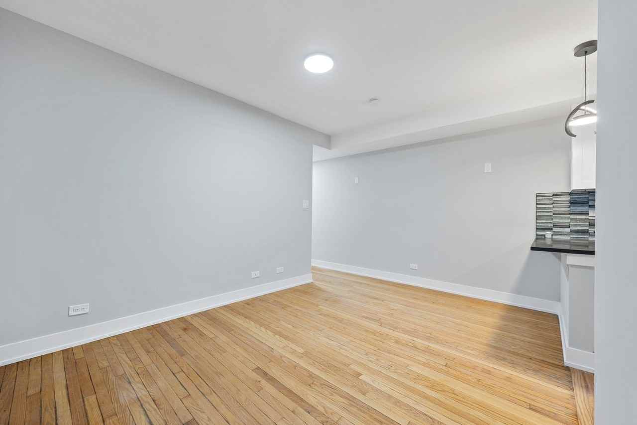 8139 S Drexel Ave #3N - Photo 5 of 15