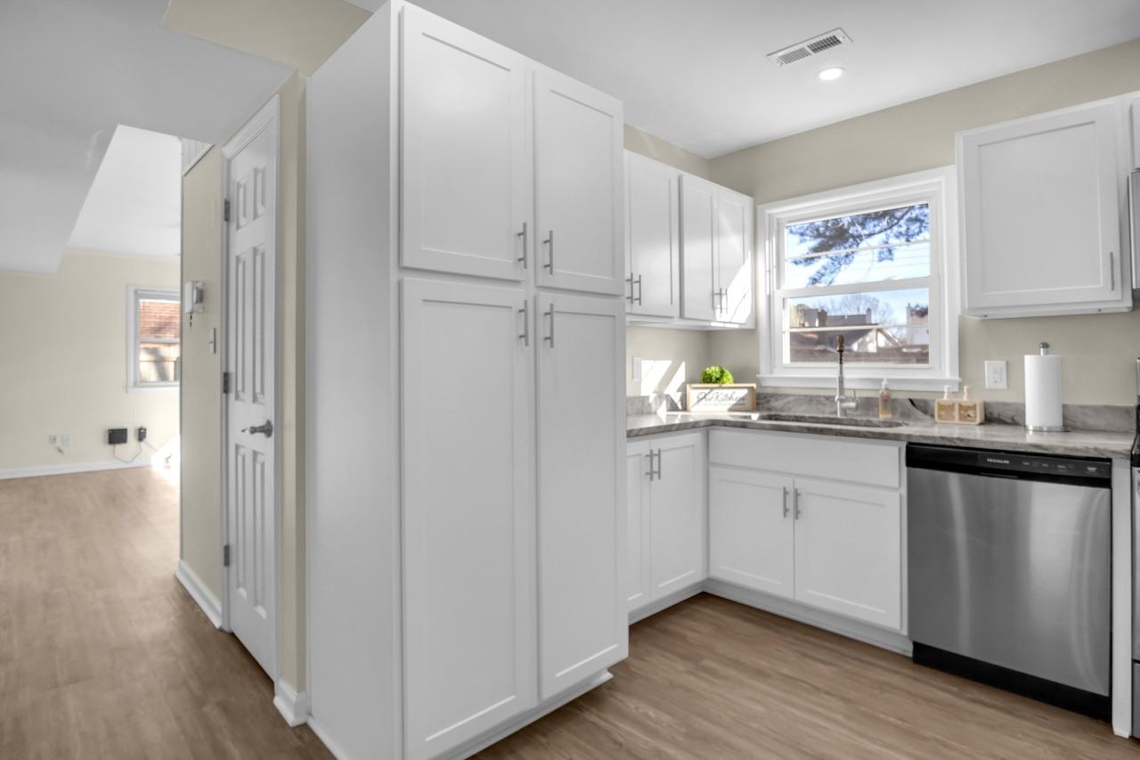 Granger Dr - Photo 6 of 11