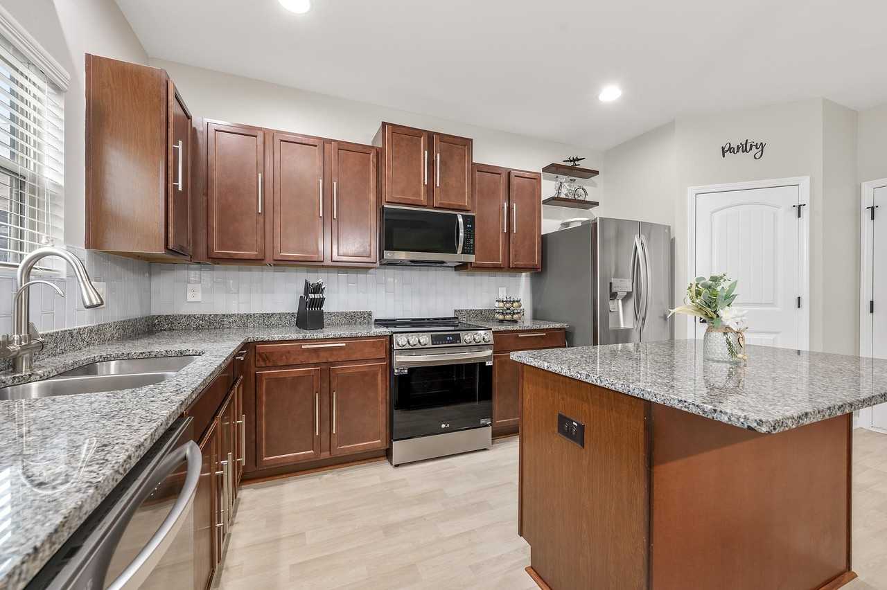 Leitrim Way - Photo 3 of 25