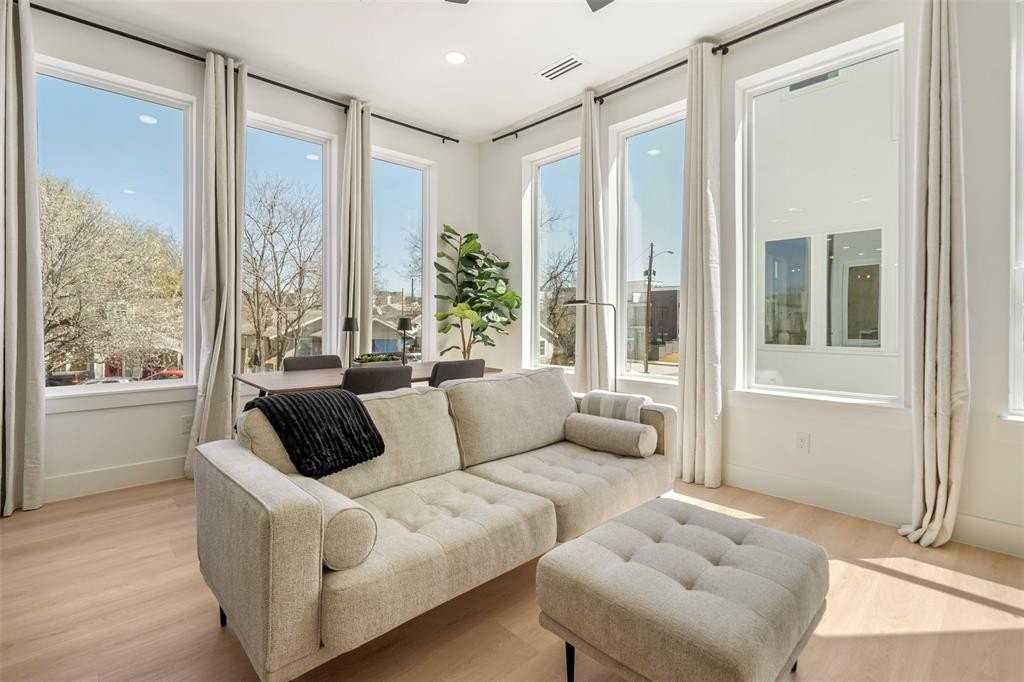 2019 California Drive #201 - Photo 2 of 34