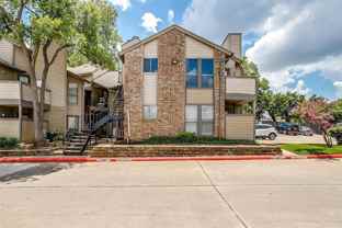 1600 Pecan Chase Cir #6 - Photo 1 of 1