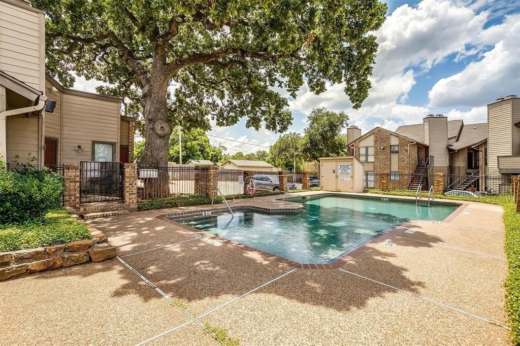 1600 Pecan Chase Cir #6 - Photo 2 of 29