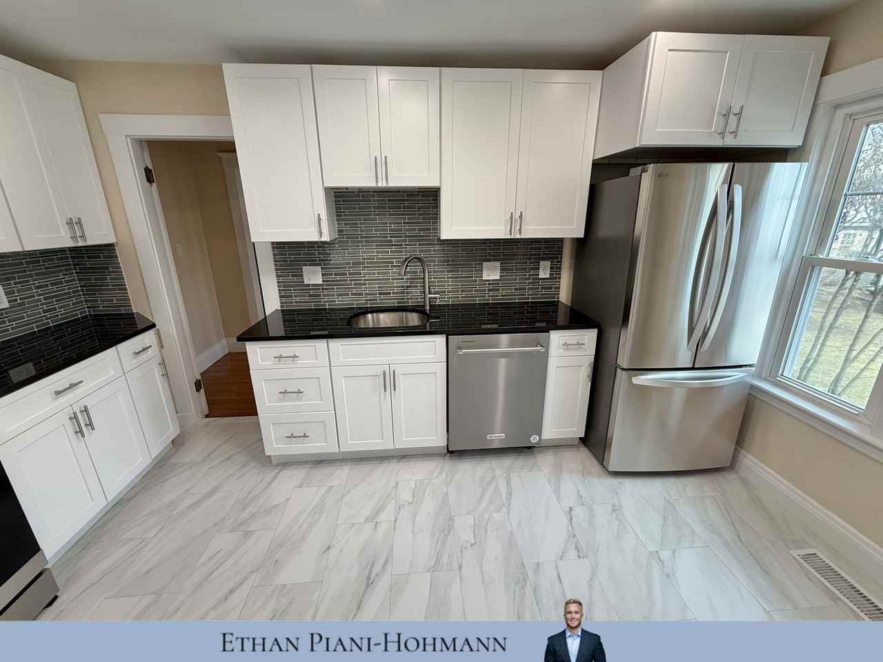 37 Willow St - Photo 2 of 8