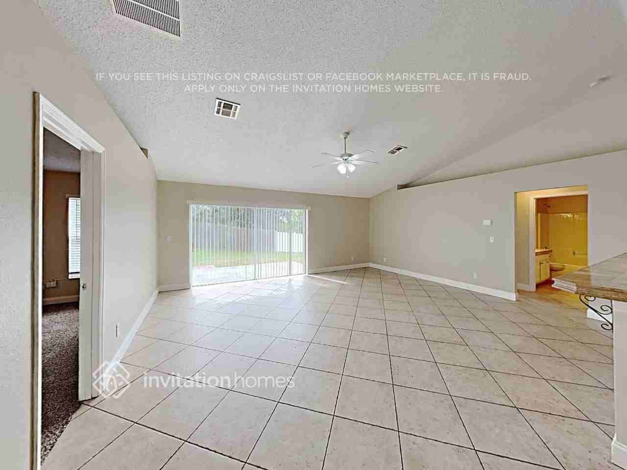 1404 Windy Bluff Dr - Photo 3 of 17