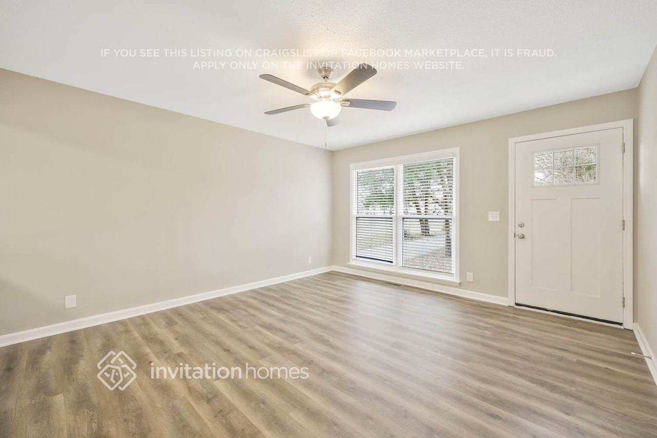 8826 Burleson Ln - Photo 2 of 21