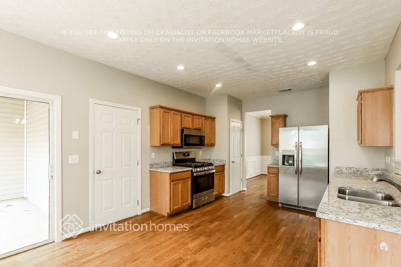 200 Quince Rd - Photo 7 of 17