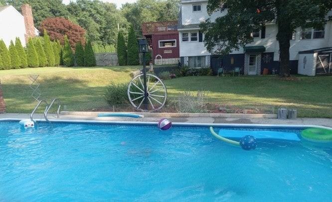 282 Central St - Photo 2 of 16