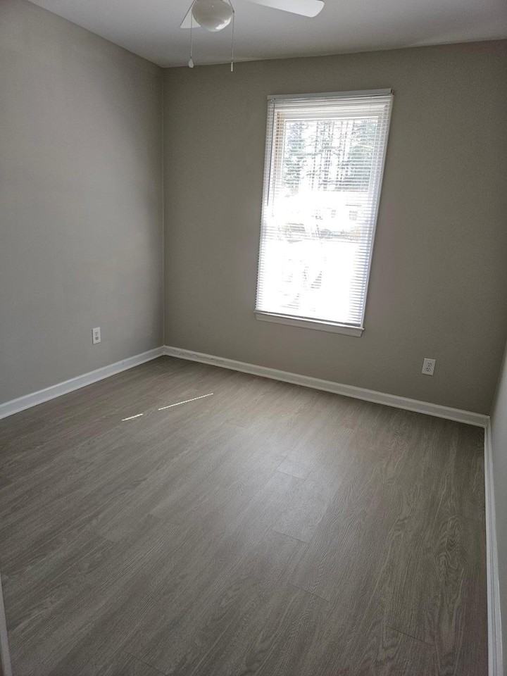 119 E Judd St - Photo 6 of 12