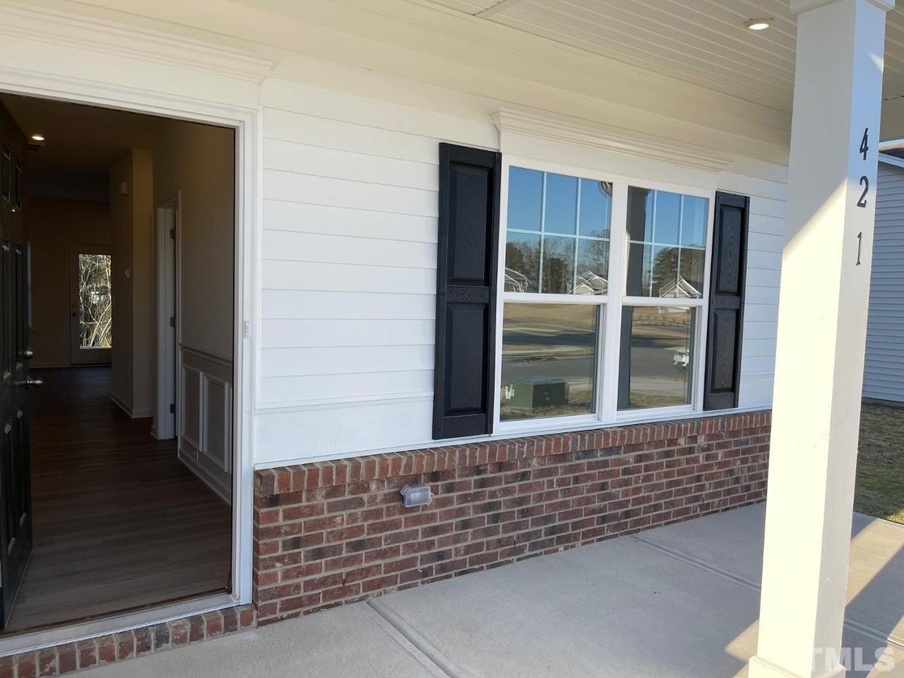 421 Troy Dr - Photo 4 of 27