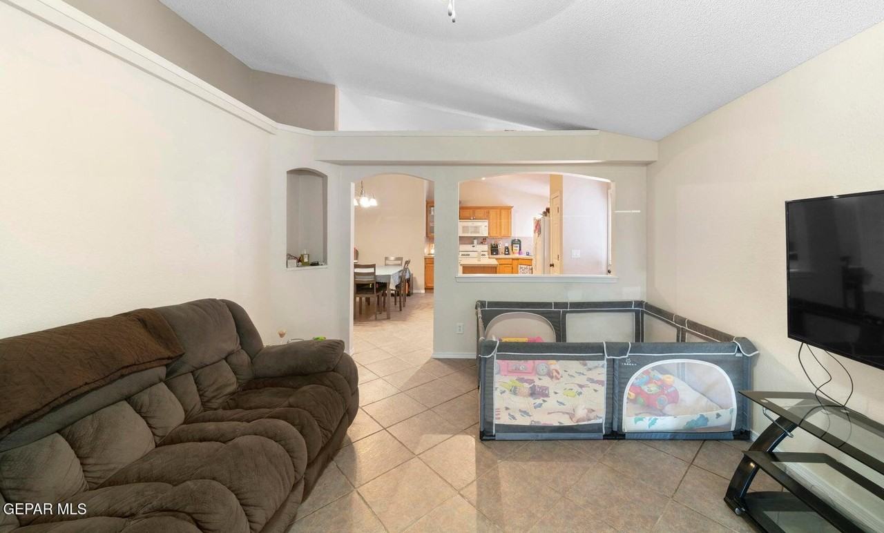 2199 Lisa Sherr St - Photo 3 of 14