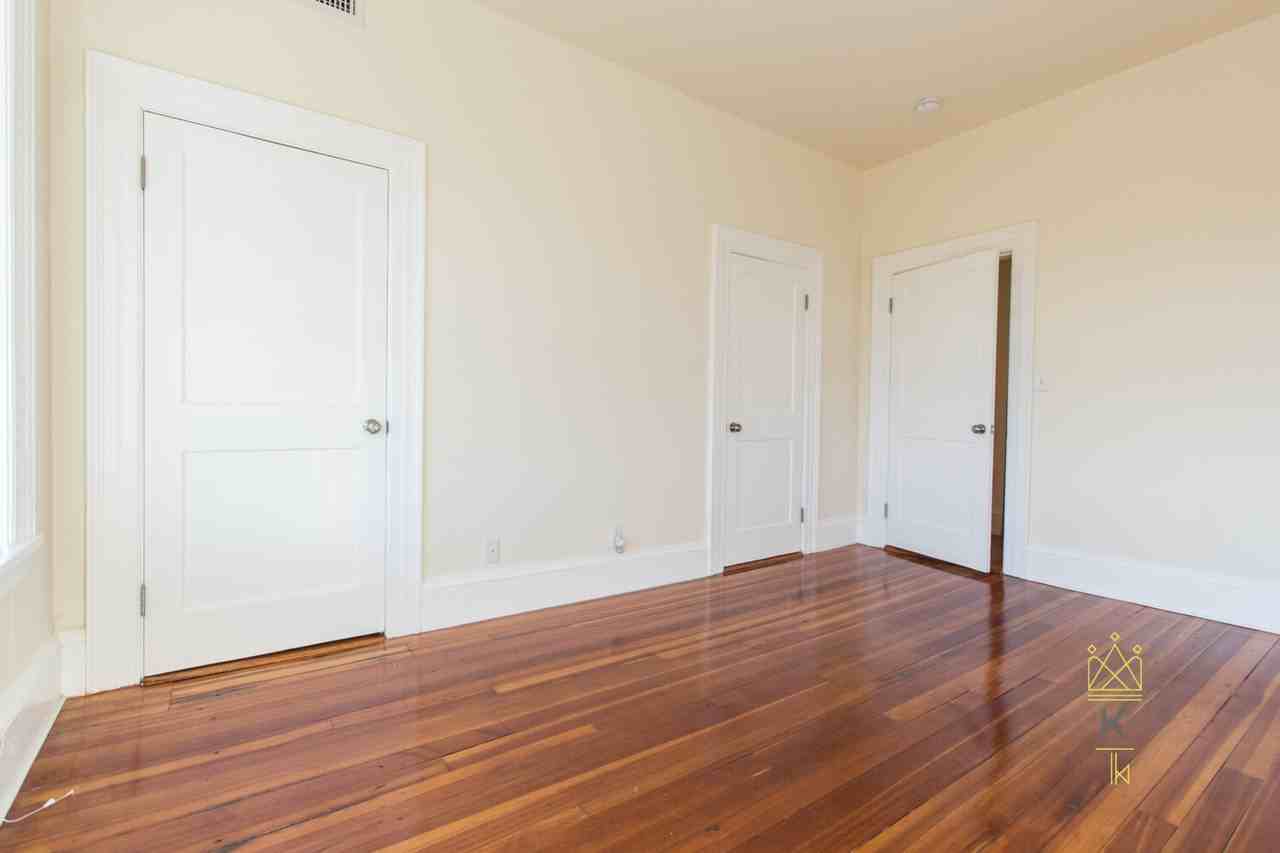 1463 Beacon St #34 - Photo 6 of 10