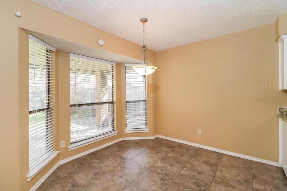 4900 Barberry Dr - Photo 7 of 16