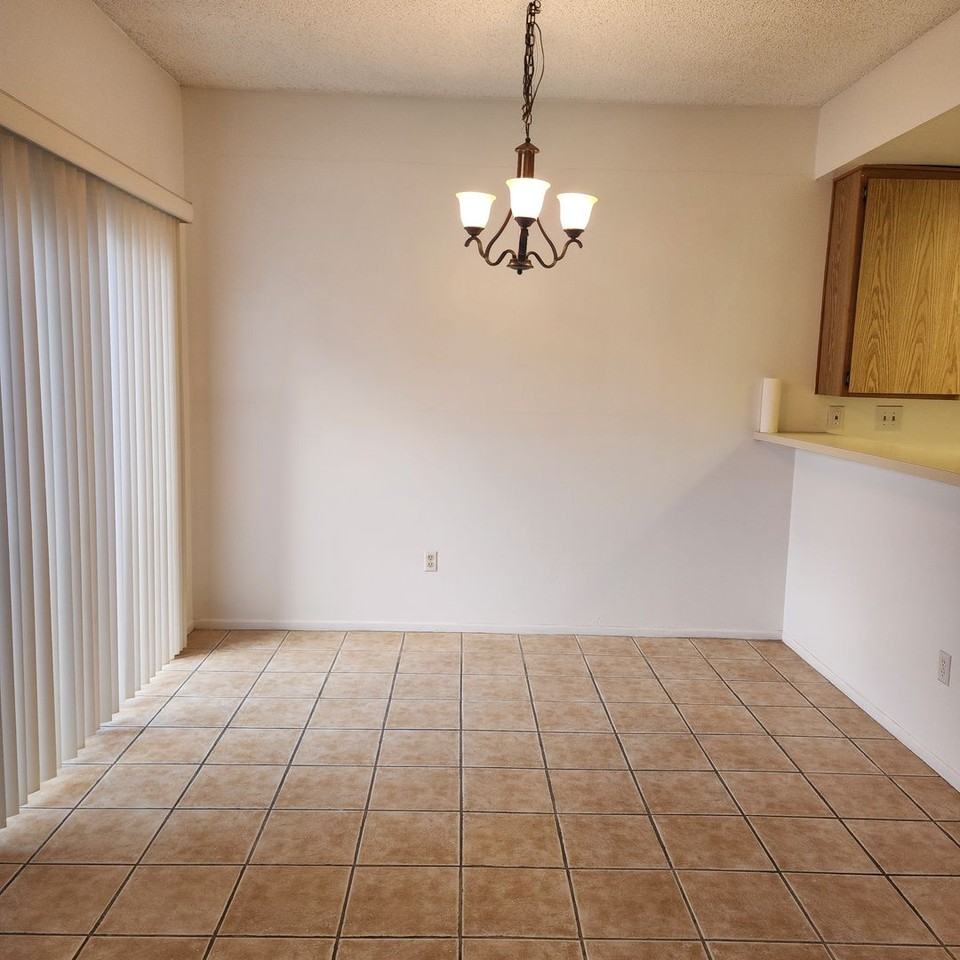 323 Blackfoot Ln - Photo 5 of 18