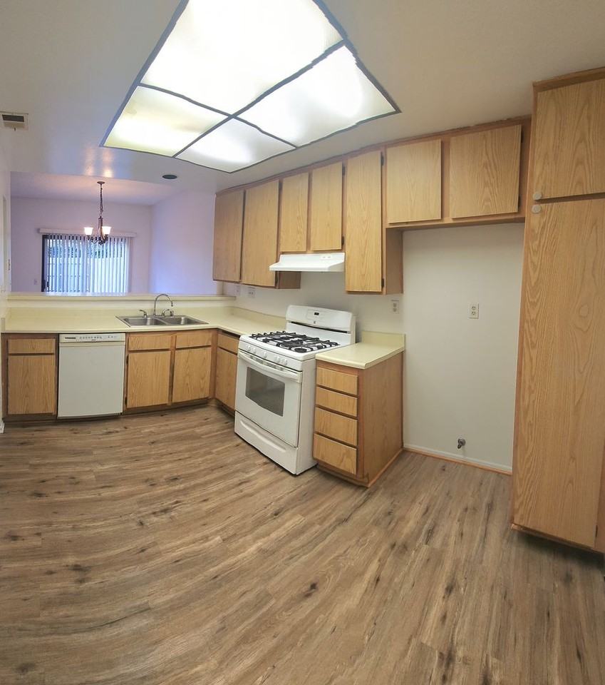 323 Blackfoot Ln - Photo 6 of 18