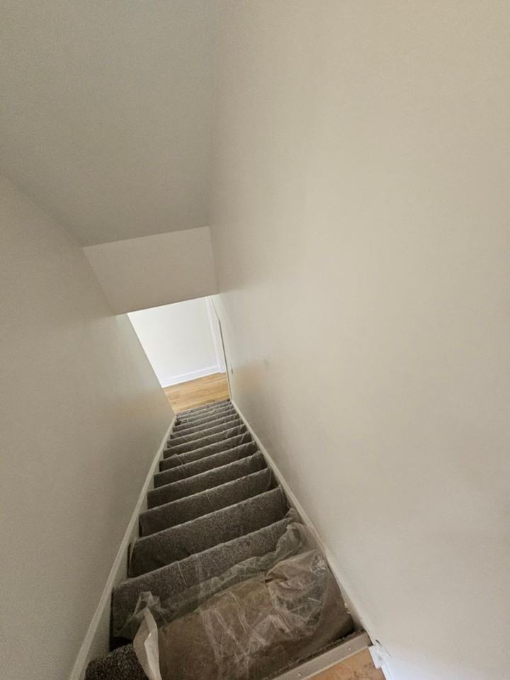 10 Leslie St - Photo 7 of 12