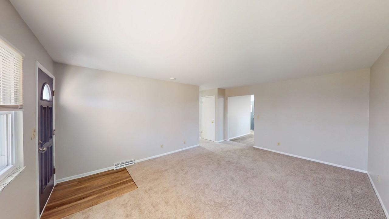 4793 Almont Dr - Photo 3 of 29