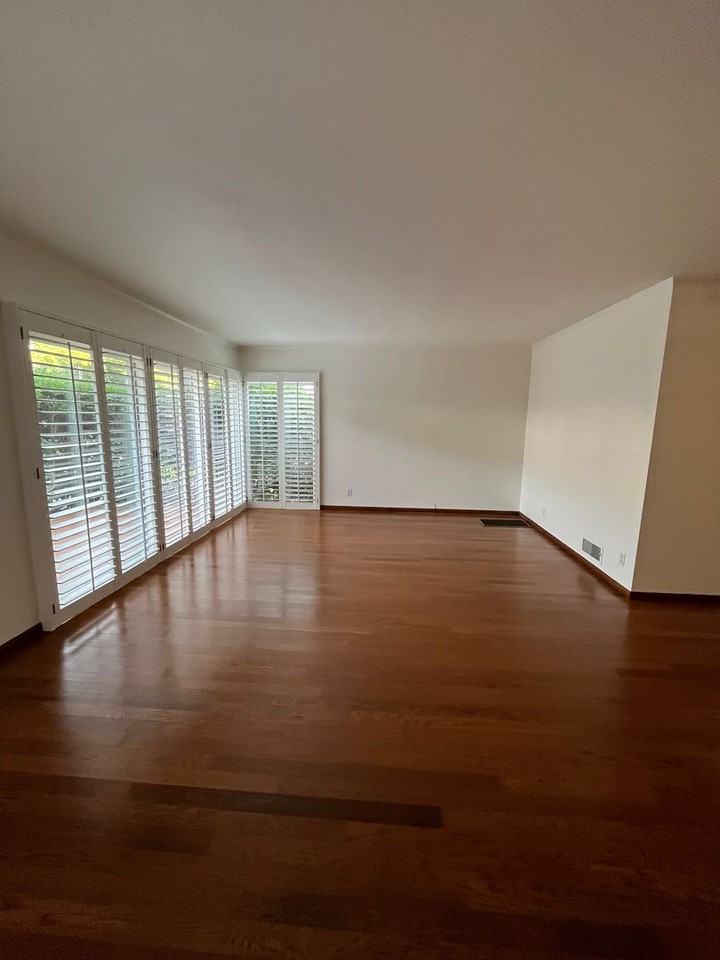 2615 State St - Photo 2 of 18