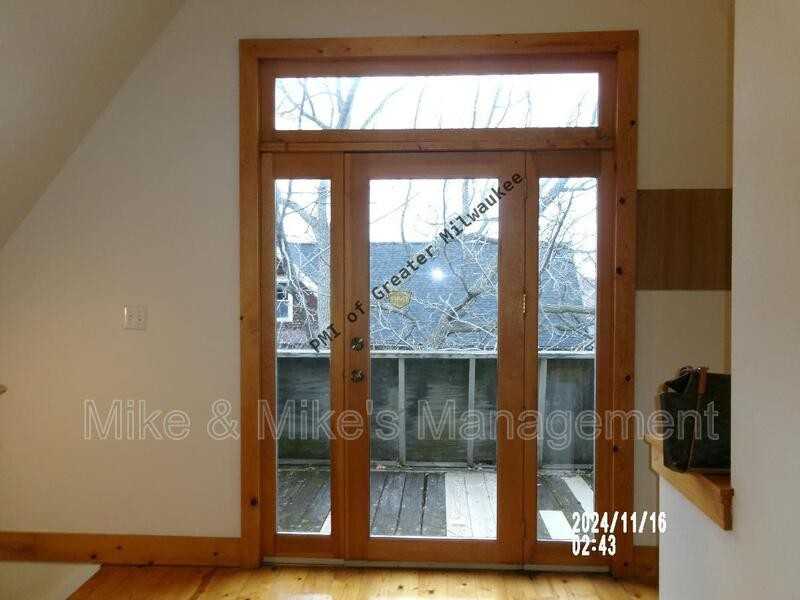 1140 E Hamilton St 3rd Fl - Photo 2 of 4