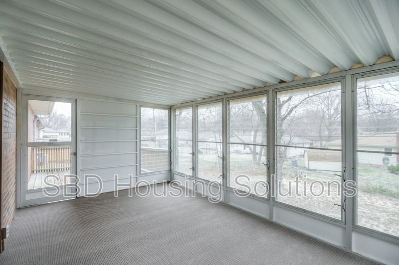 807 N Piute Ave - Photo 7 of 10