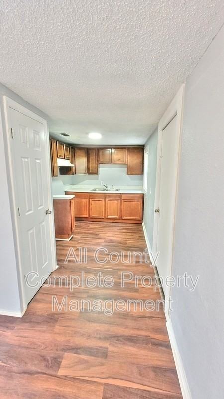 3553 Owen Ave - Photo 7 of 19