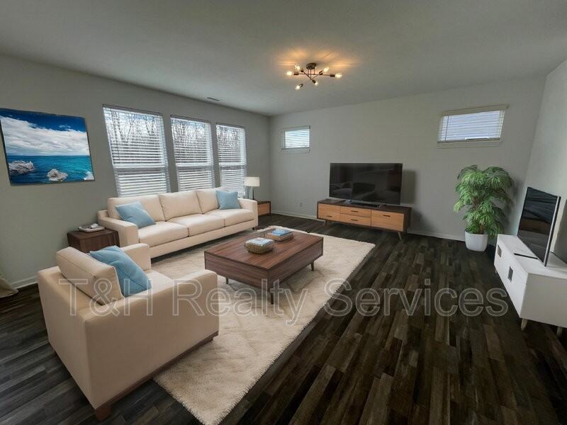 4801 E Summerfield Dr - Photo 5 of 50