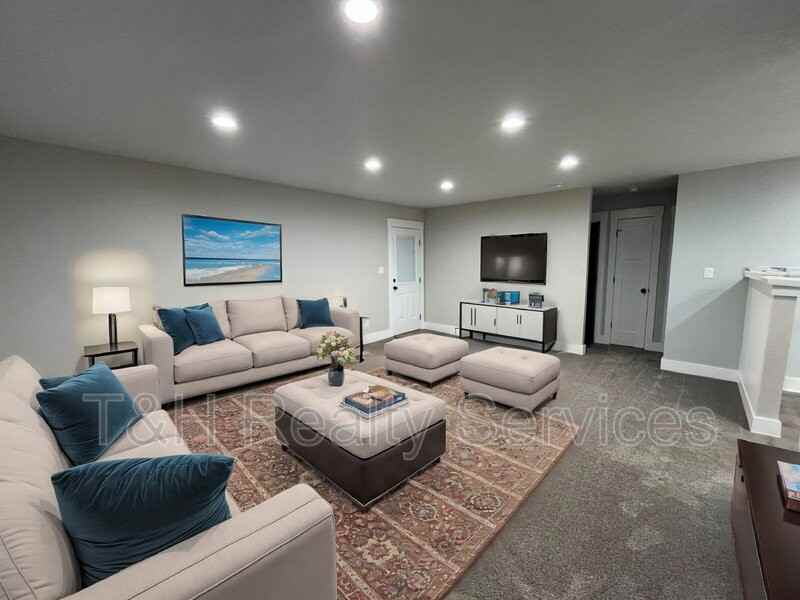 201 W Knox St - Photo 3 of 18