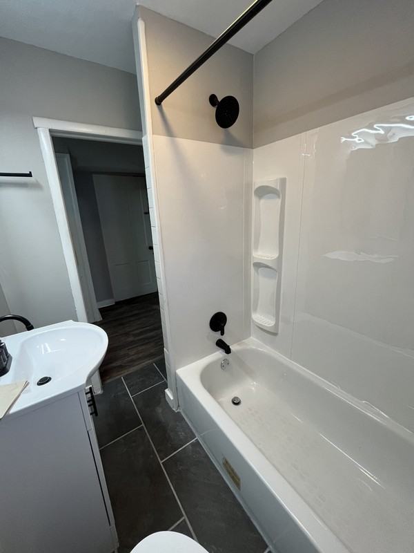 220 W Park Ave - Photo 2 of 20