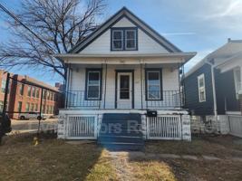 featured image of 843 New Hampshire St