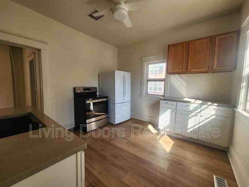 843 New Hampshire St - Photo 2 of 25