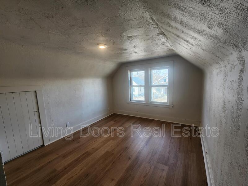 843 New Hampshire St - Photo 7 of 25