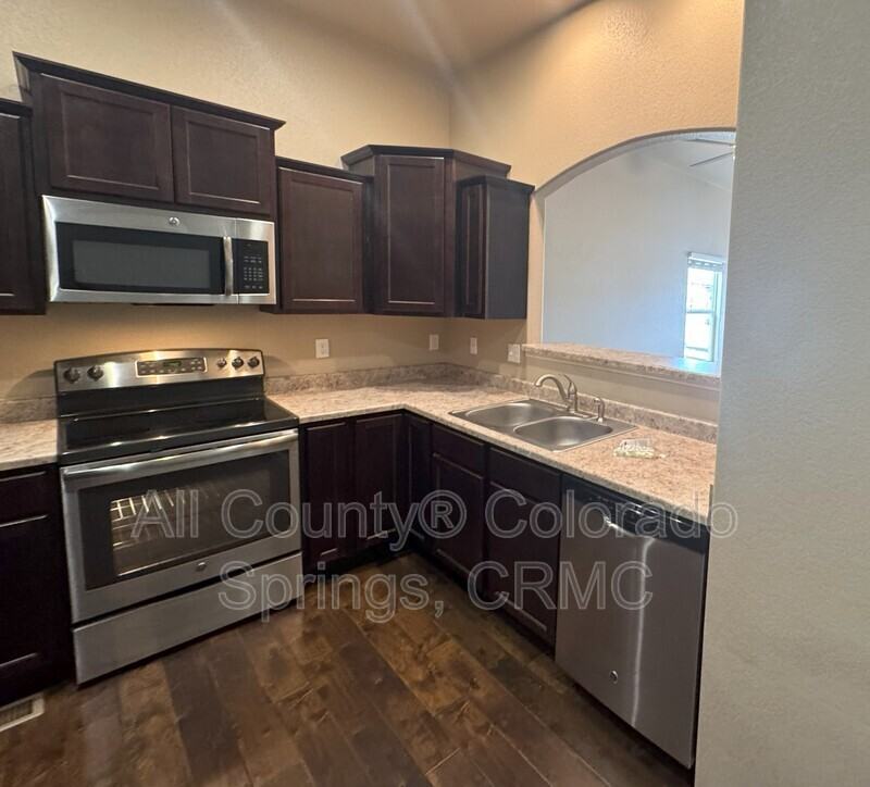 6520 Emerald Isle Hts - Photo 4 of 29