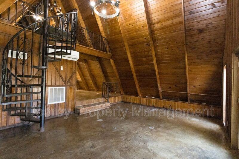 3109 Ellis Ave - Photo 2 of 21