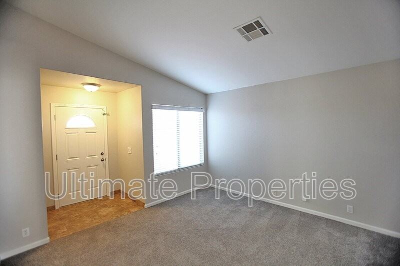 15738 W Elm St - Photo 2 of 18