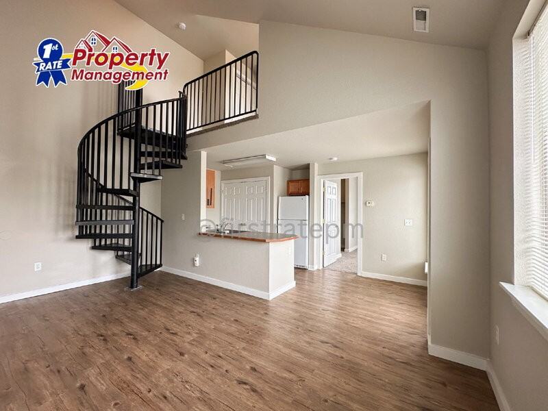 272 W Mallard Dr #207 - Photo 5 of 21
