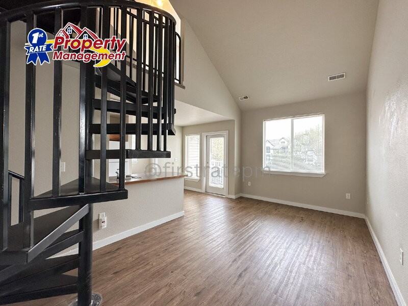 272 W Mallard Dr #207 - Photo 3 of 21