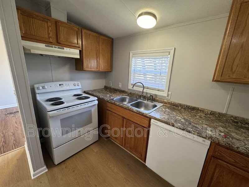 3026 Hillside Rd - Photo 5 of 15