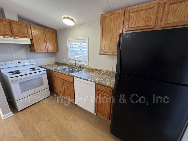 3026 Hillside Rd - Photo 7 of 15