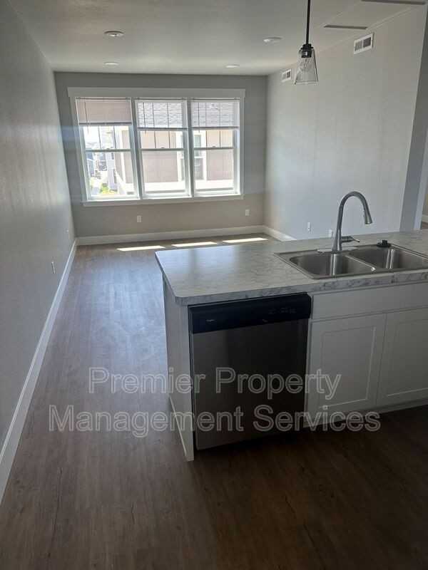 6011 Elysian Rd #202 - Photo 4 of 11