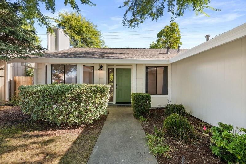 4717 Boylston Ct - Photo 2 of 14