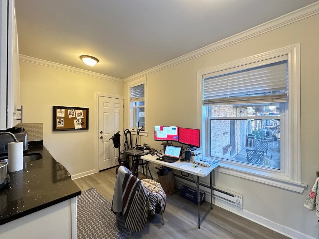 ROSCOE + BROADWAY #1N - Photo 3 of 21