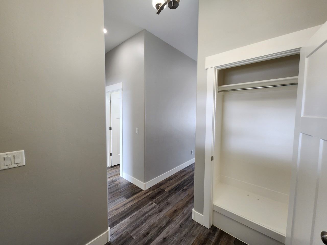 4399 E Hensley Dr - Photo 2 of 15
