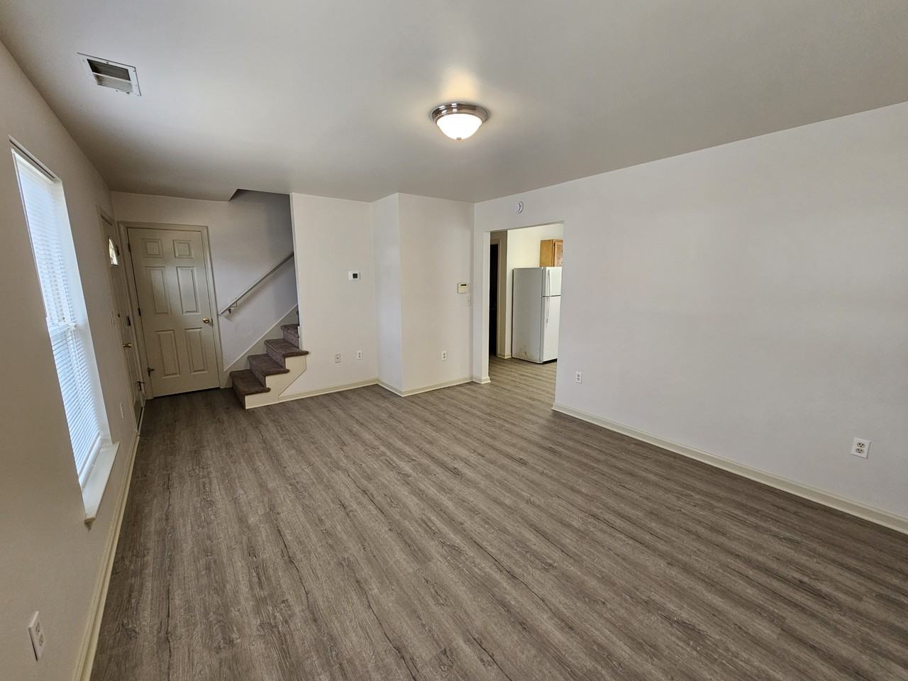 809 Roger St - Photo 3 of 18