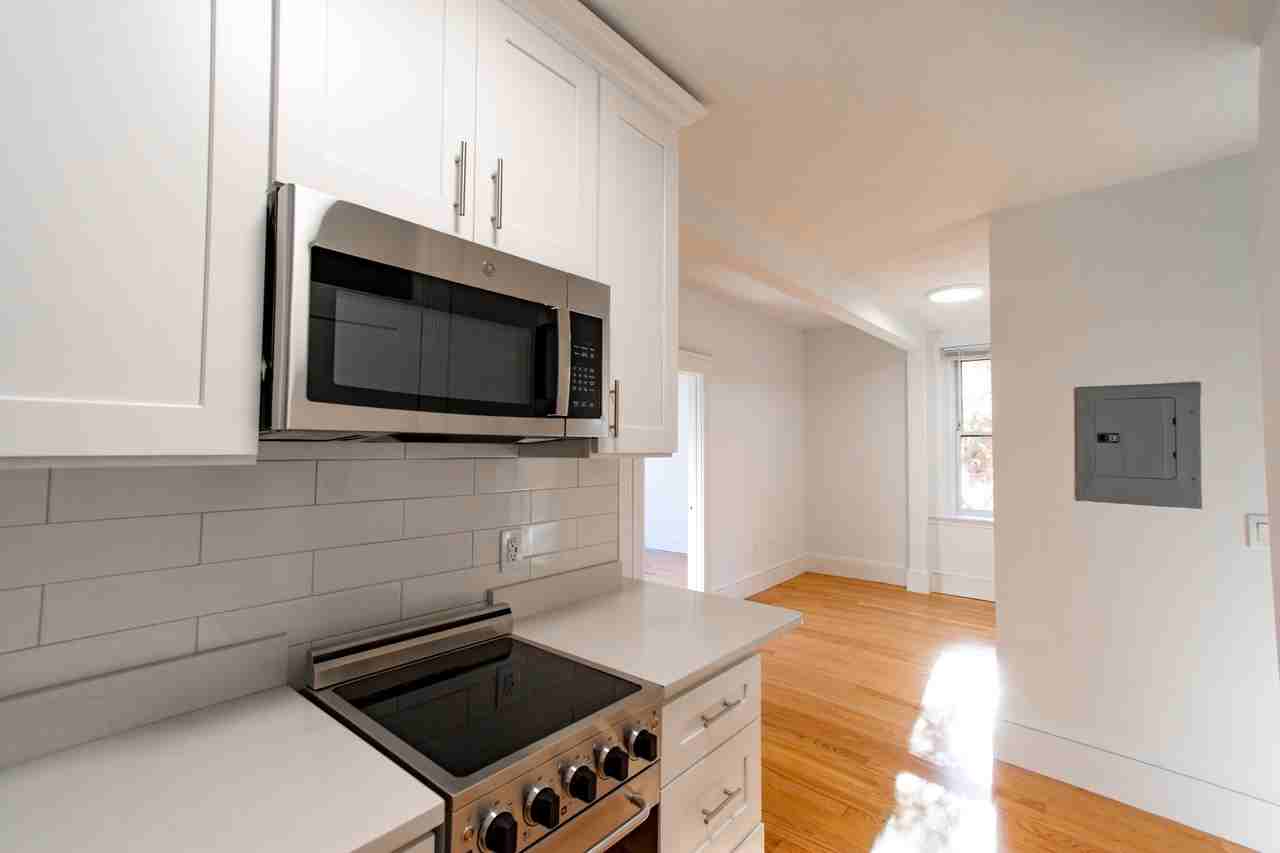 178 Hemenway St #15 - Photo 2 of 9