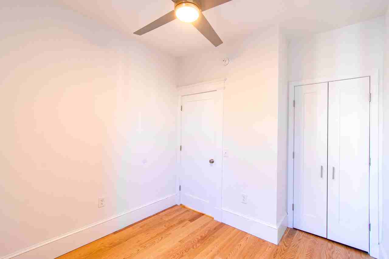 178 Hemenway St #15 - Photo 3 of 9