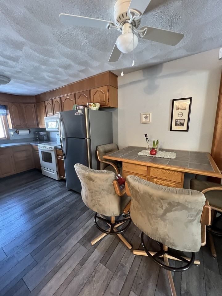 68 Central St #2 - Photo 3 of 14